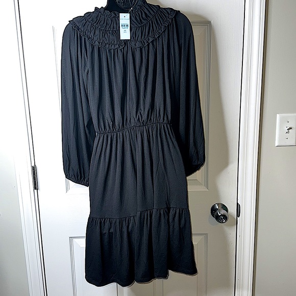 NWT - FALLL IS BLACK π made in light summer material and free flowing π΅ π π! - Picture 7 of 10